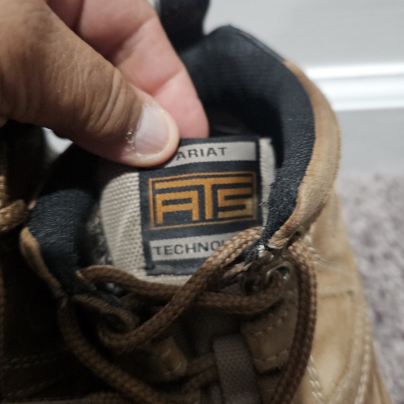 Ariat ATS Technology Brown and Black Hiking Boots Gorpcore Size7B Women Boots - Picture 2 of 9